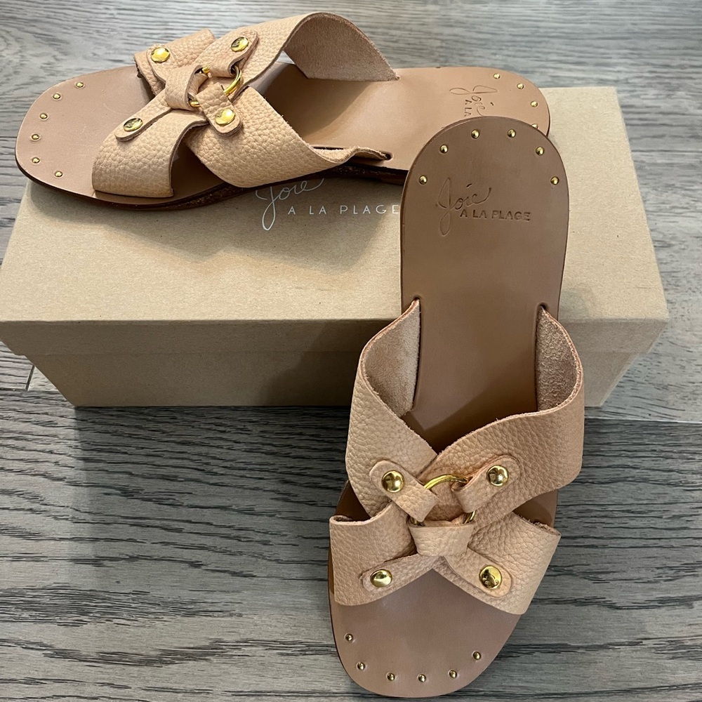New with Box, beautiful “Joie A La Plage”leather sandals, size 9, Natural